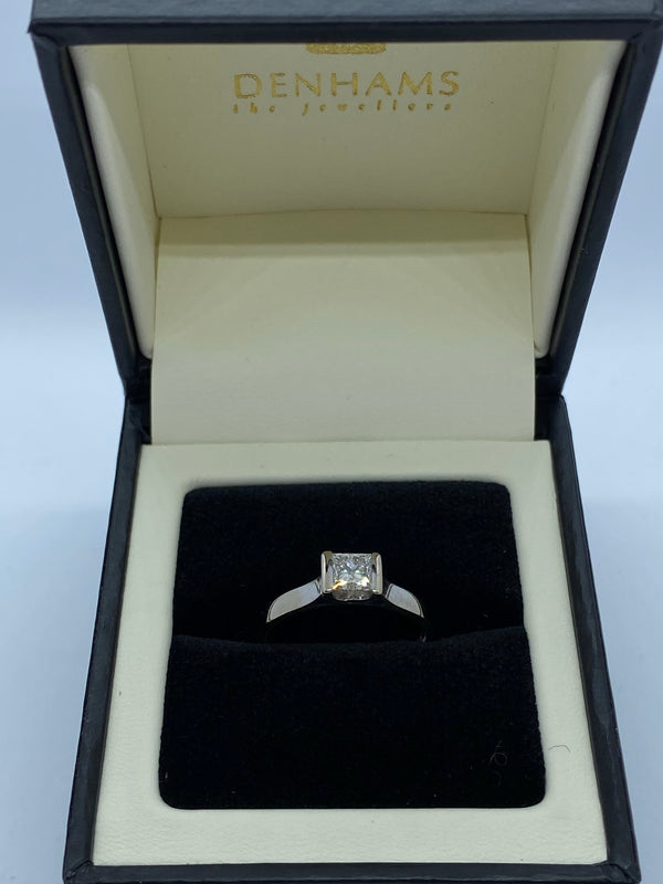 Single stone diamond princess cut ring 18ct white gold