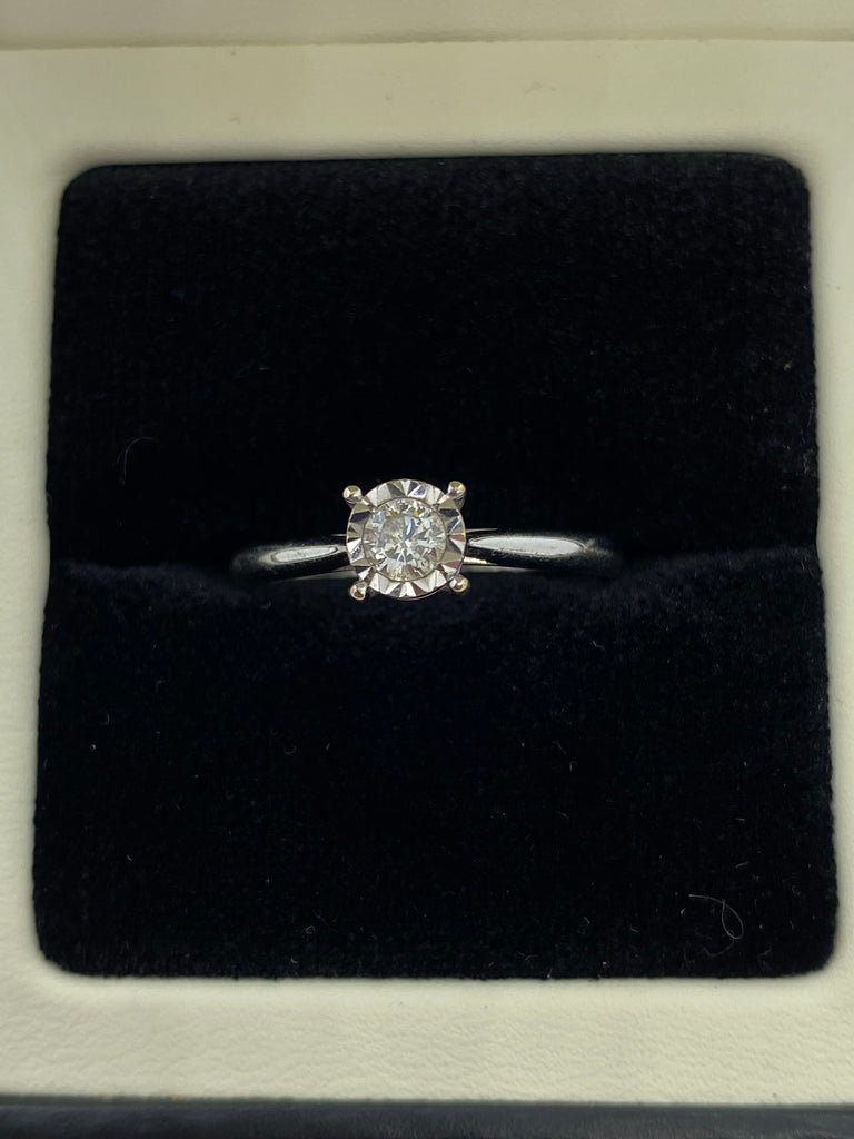 Single stone diamond ring 9ct white gold