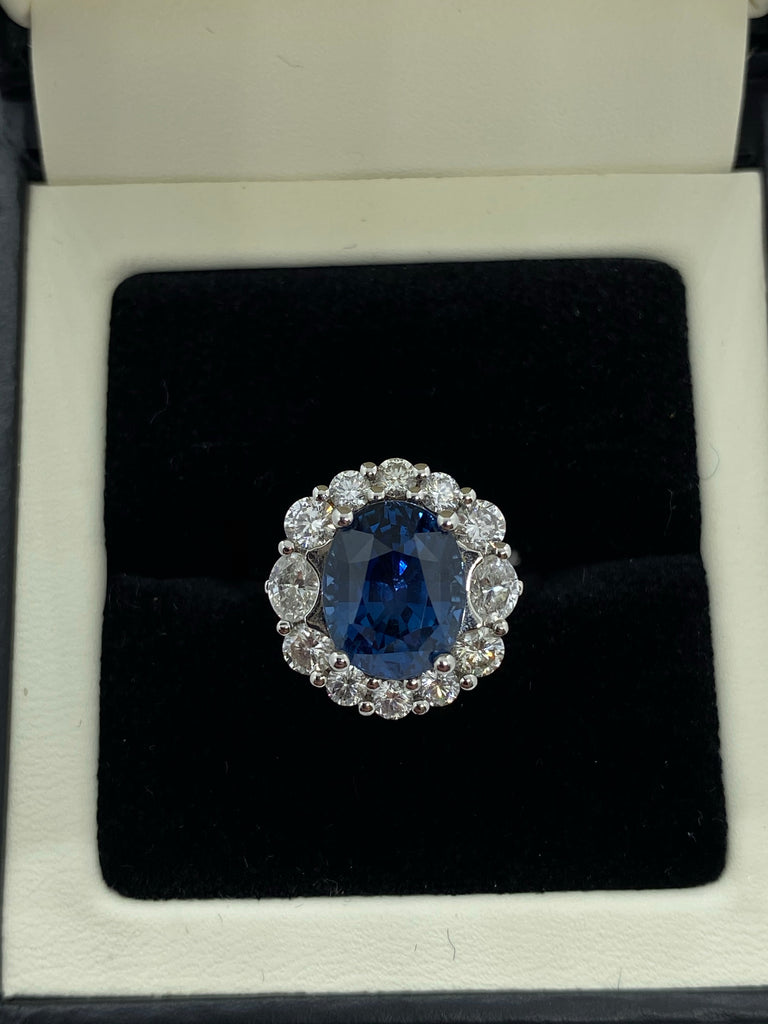 Sapphire and diamond cluster ring platinum