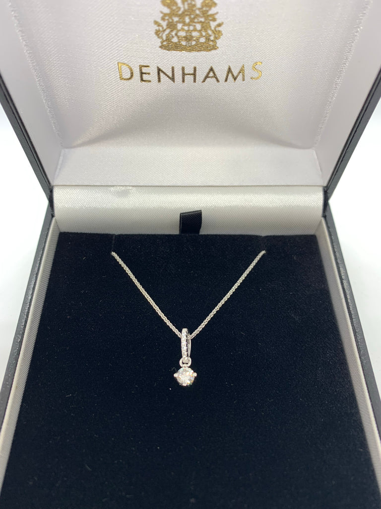 Real Effect silver c.z pendant