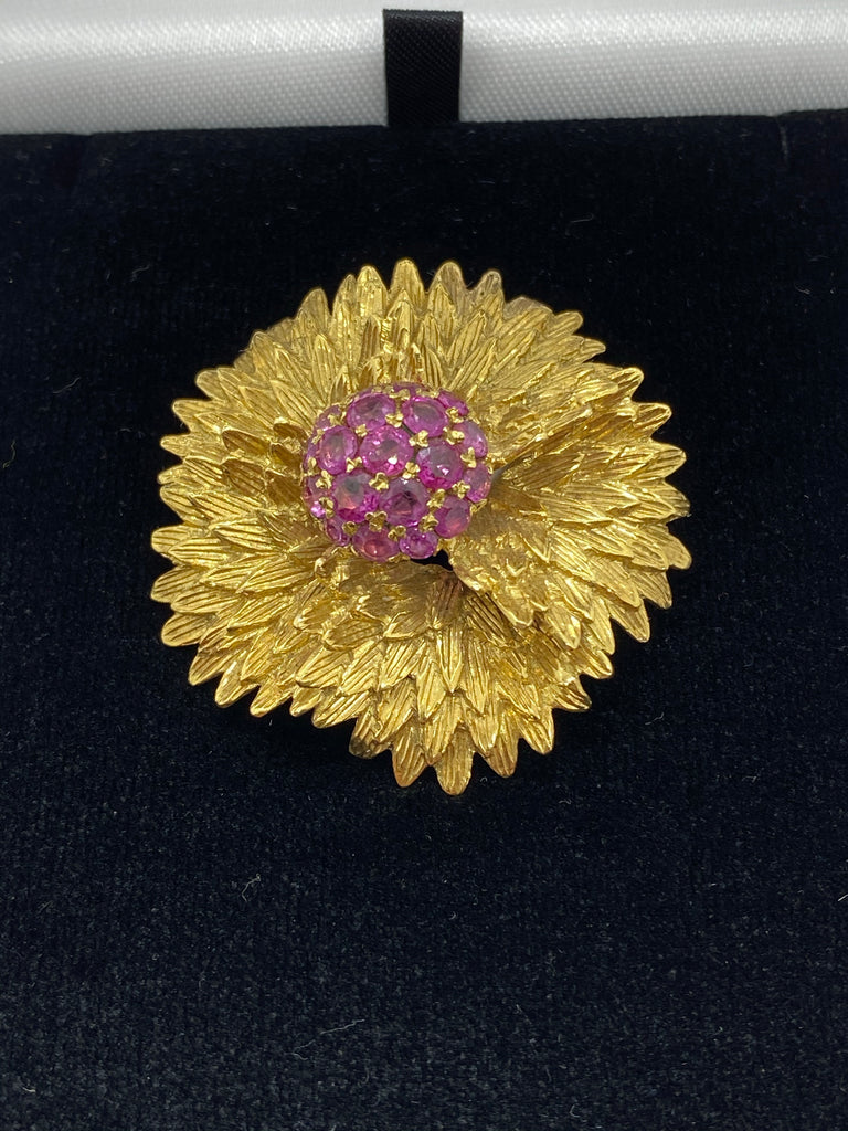 18ct yellow gold ruby brooch